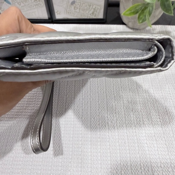 Michael Kors Metallic Silver Quilted Wristlet - Picture 2 of 5